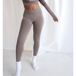 NEU apparel muted mocha ribbed leggings